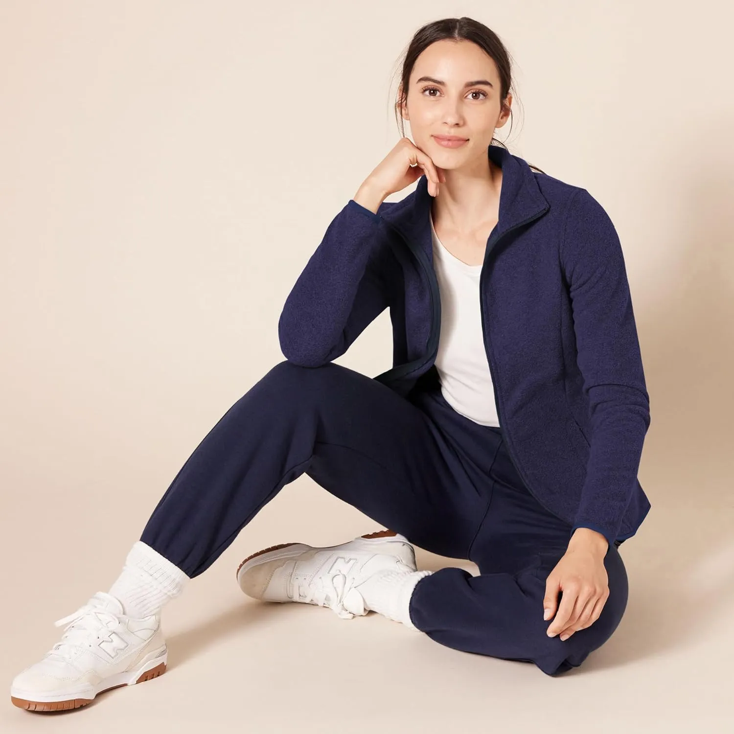 Amazon Essentials Women's Classic-Fit Full-Zip Polar Soft Fleece Jacket (Available in Plus Size)
