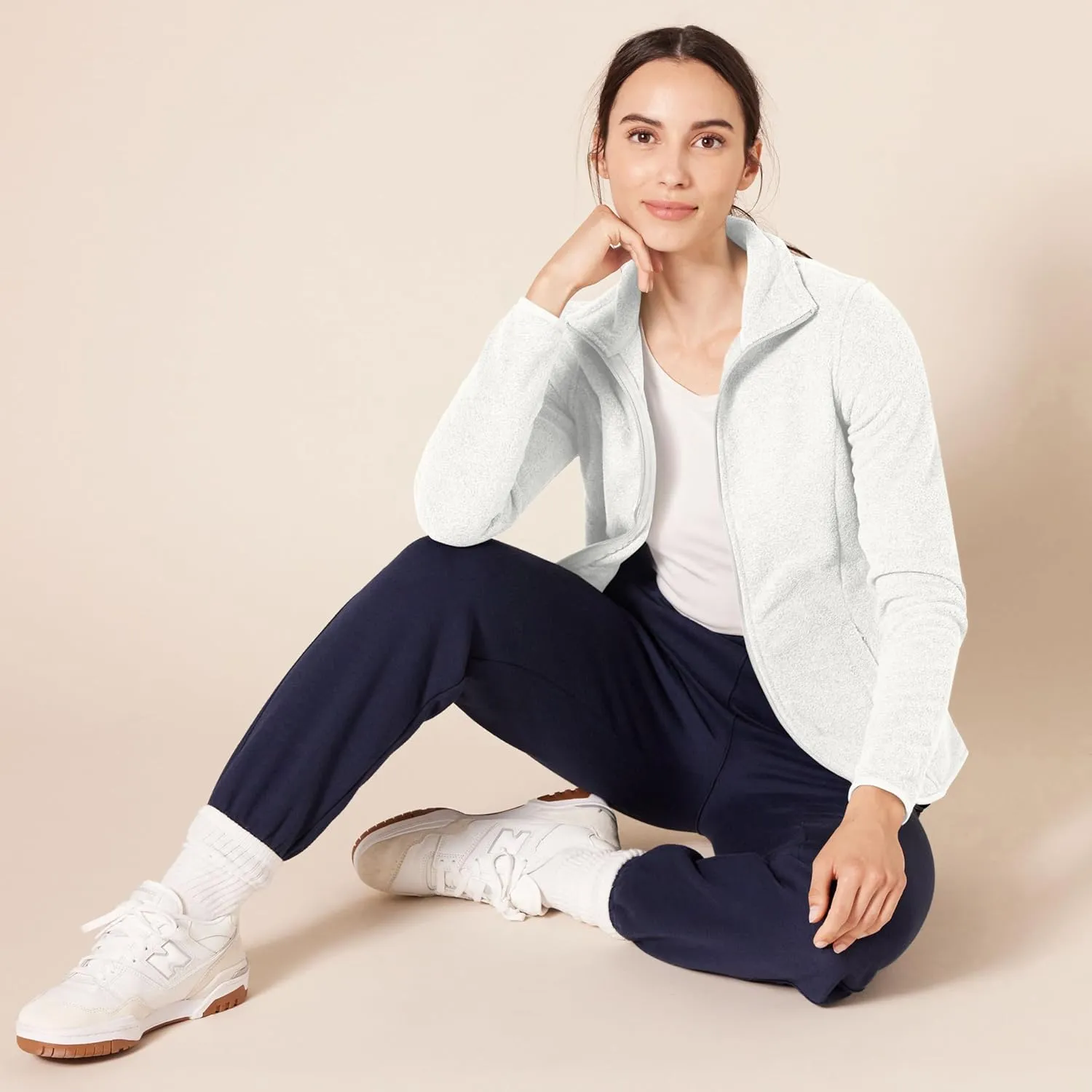 Amazon Essentials Women's Classic-Fit Full-Zip Polar Soft Fleece Jacket (Available in Plus Size)