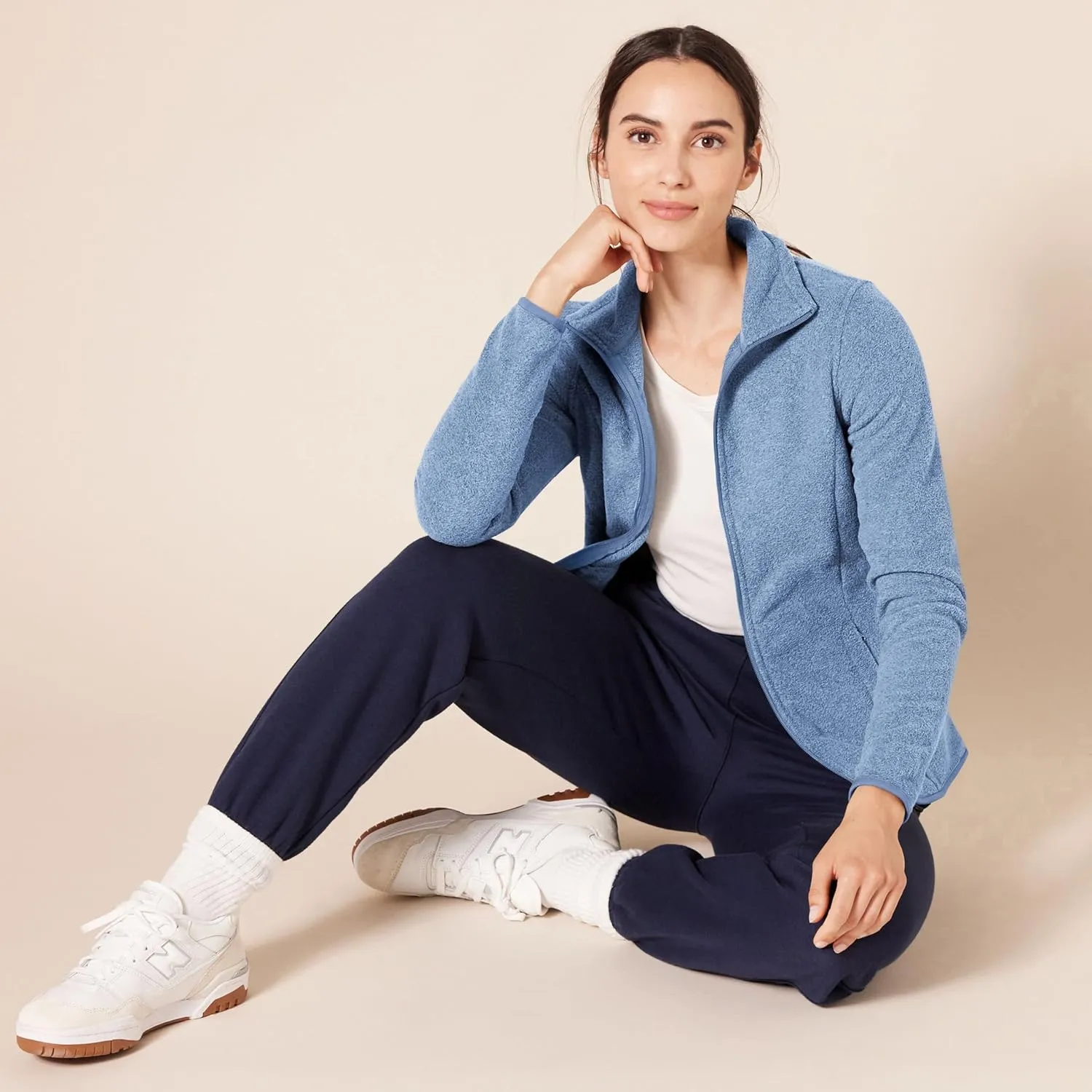 Amazon Essentials Women's Classic-Fit Full-Zip Polar Soft Fleece Jacket (Available in Plus Size)