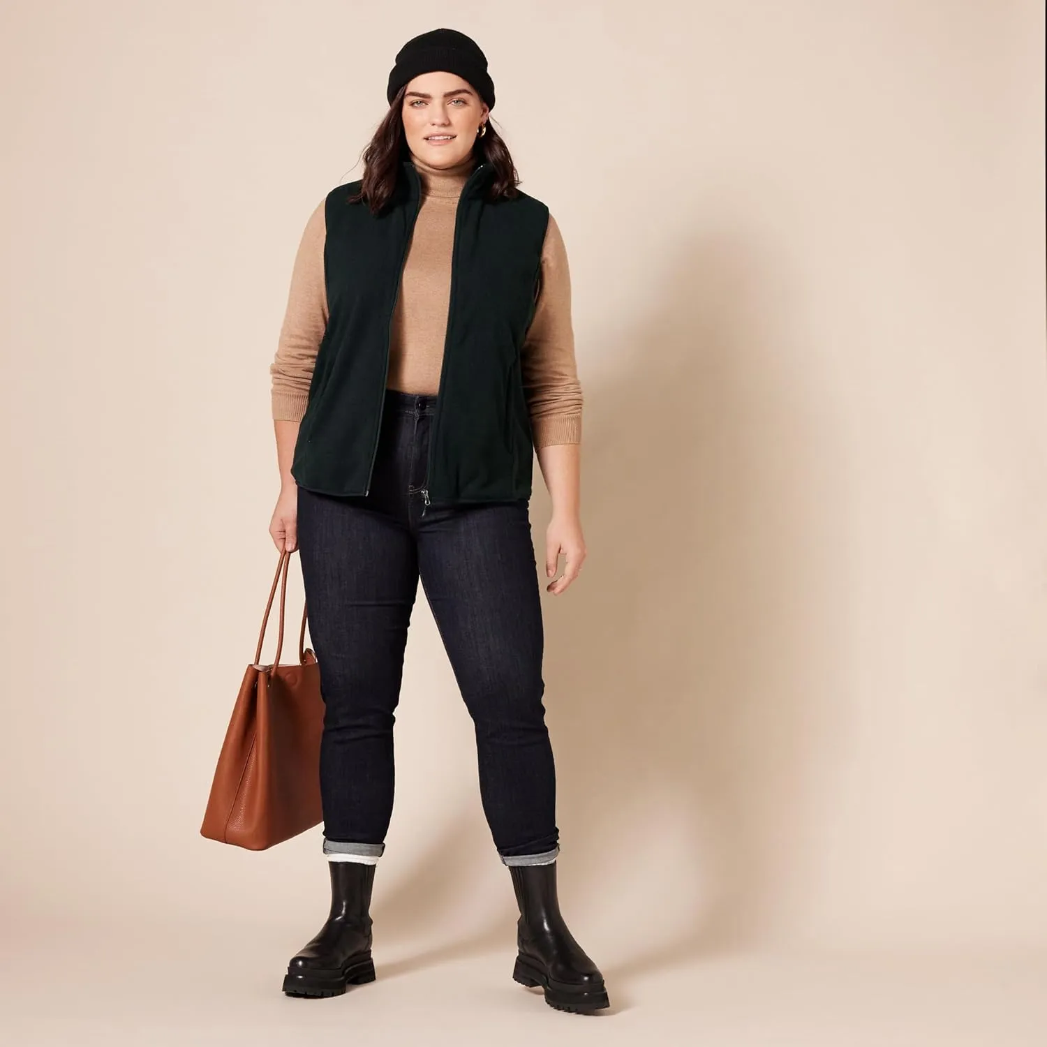 Amazon Essentials Women's Classic-Fit Sleeveless Polar Soft Fleece Vest (Available in Plus Size)