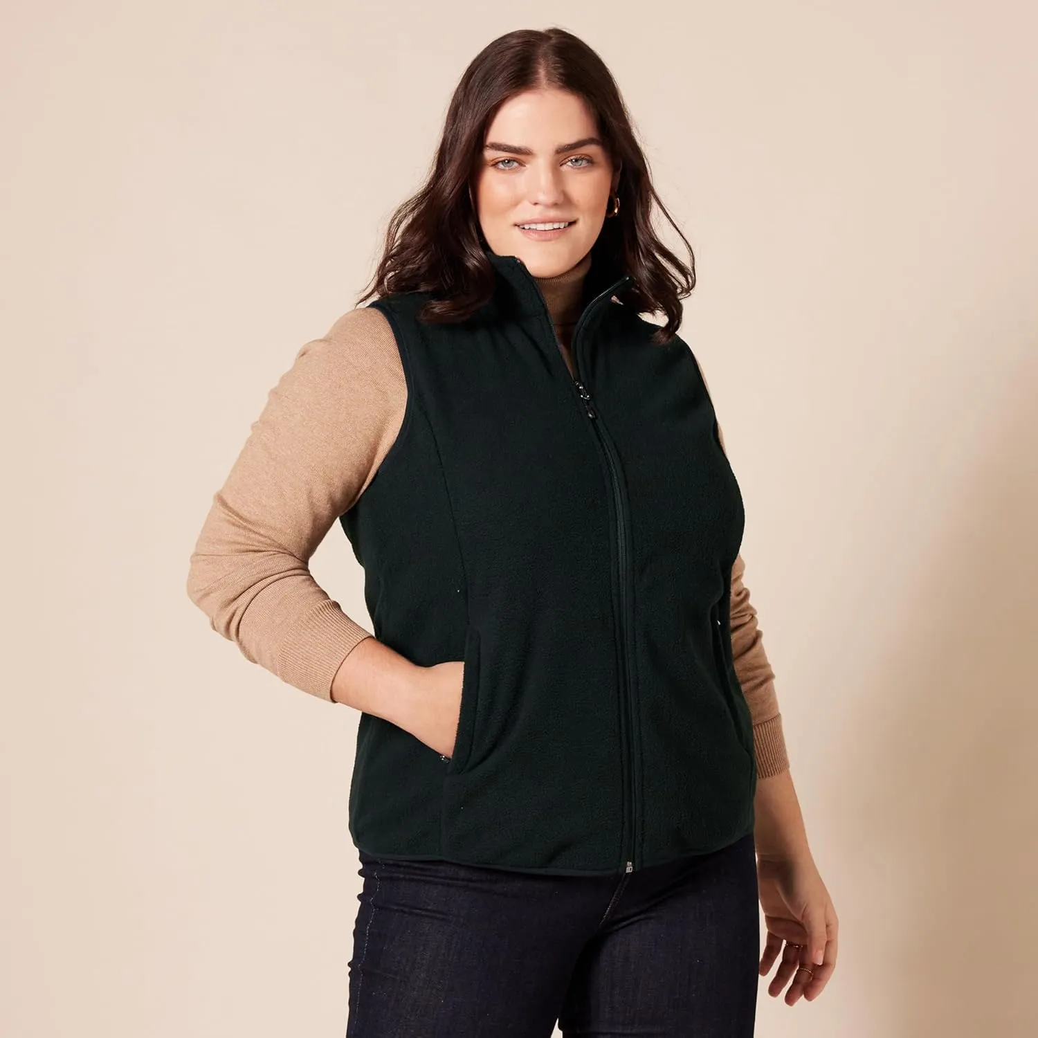 Amazon Essentials Women's Classic-Fit Sleeveless Polar Soft Fleece Vest (Available in Plus Size)