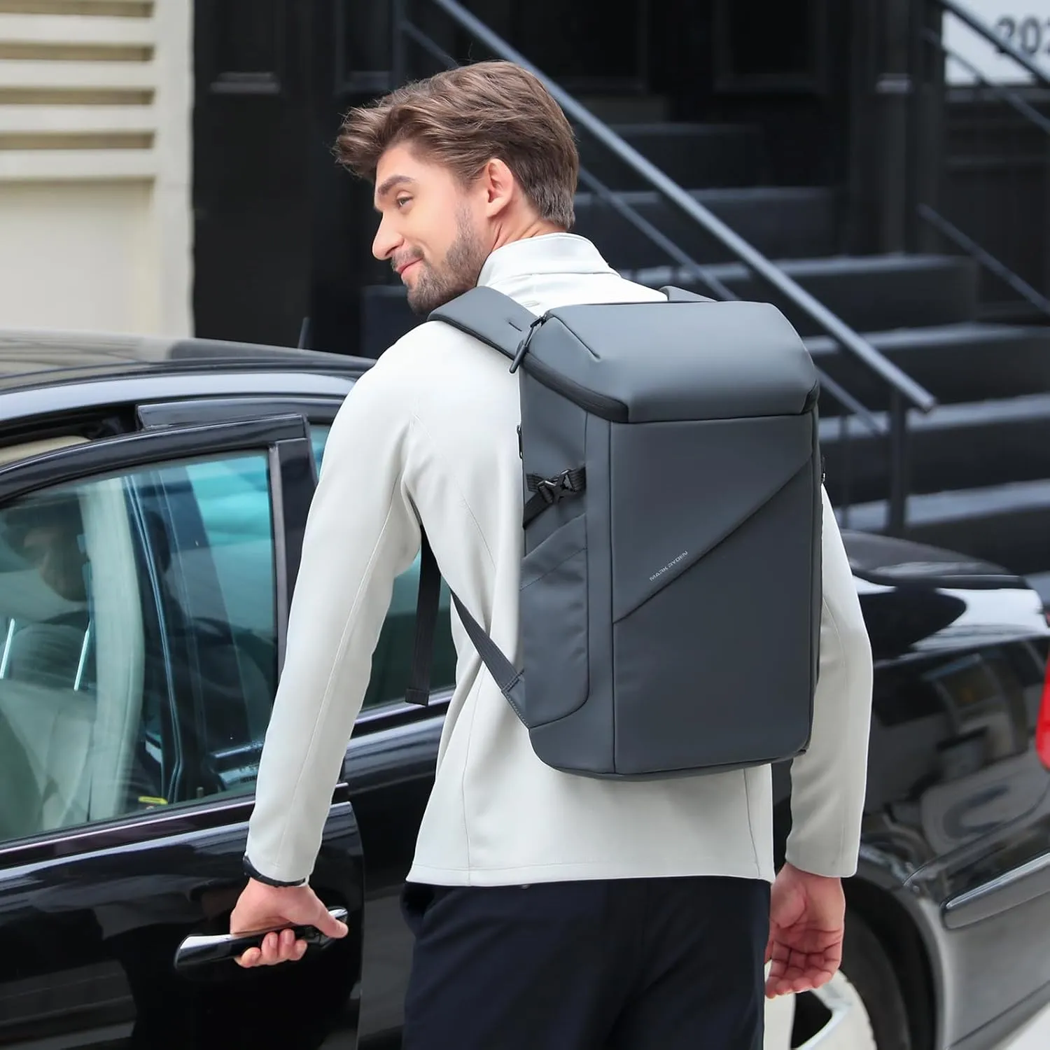 Anti-Theft Laptop Backpack with USB Charging Port Large Capacity Durable Travel Backpack for Men & Women 28L (Grey)