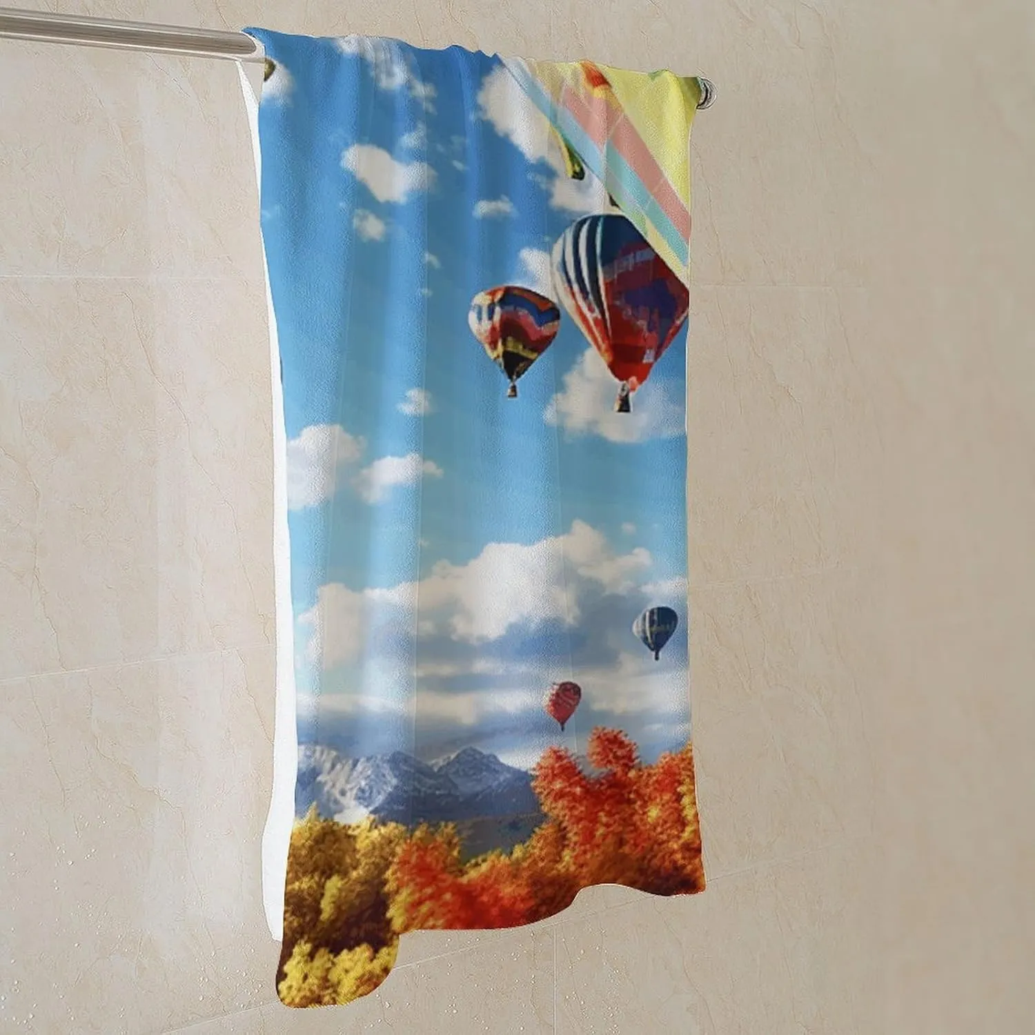Beach Towel Colorful Hot Air Balloon Microfiber Bath Towels Quick Dry Towel for Swimmers Sand Proof Beach Towels Absorbent Bathroom Towel for Hotel Gym Spa Yoga Bath Towel 27.6"x55.1"