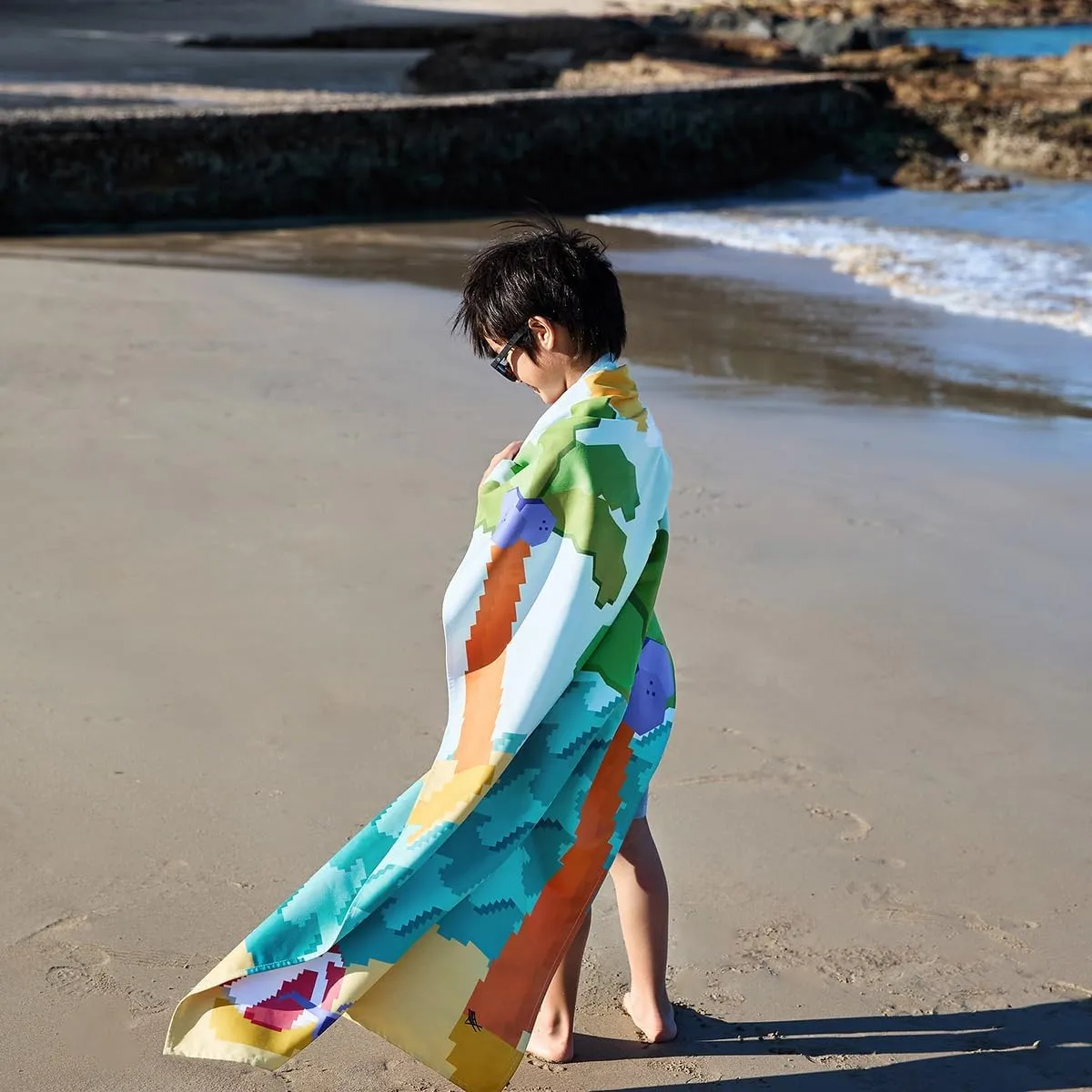 Dock & Bay Beach Towel - Quick Dry, Sand Free - Compact, Lightweight - 100% Recycled - Includes Bag - Build-A-Beach - Large (160x90cm, 63x35)
