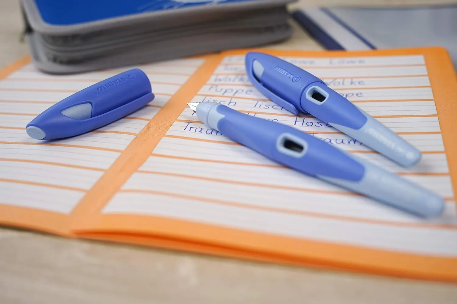 Ergonomic School Fountain Pen - STABILO EASYbirdy - M Nib - Left Handed - Blue/Light Blue   tool for nib exchange