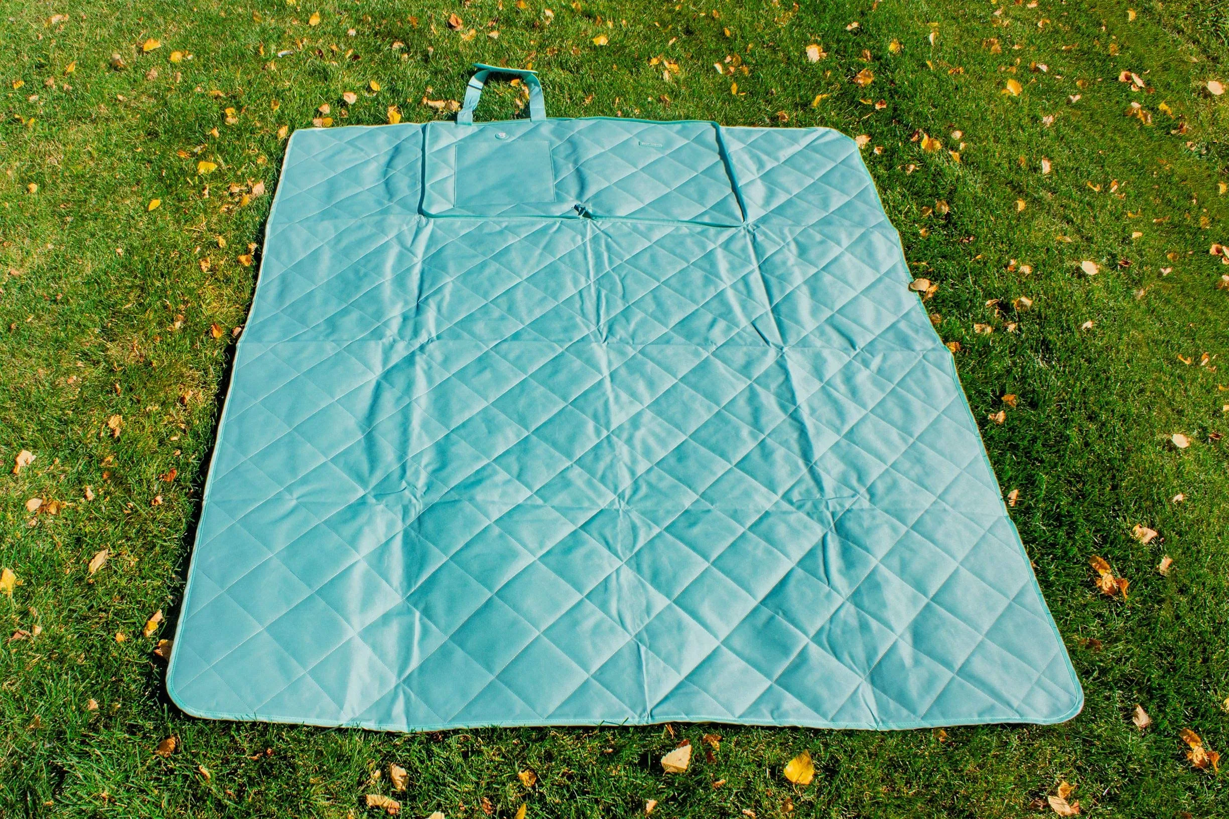 Geckobrands Outdoor All Season Blanket 56"x72"