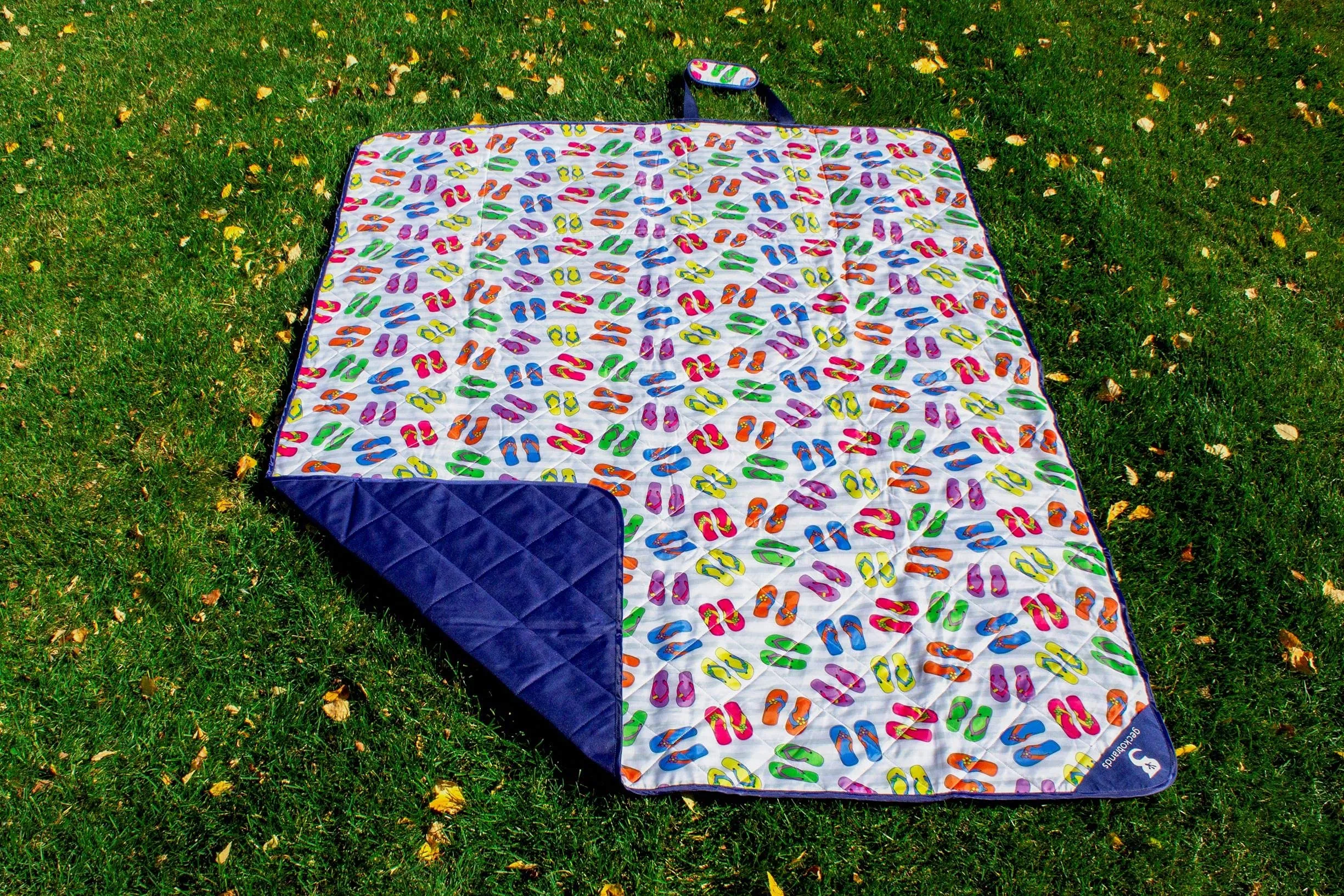 Geckobrands Outdoor All Season Blanket 56"x72"