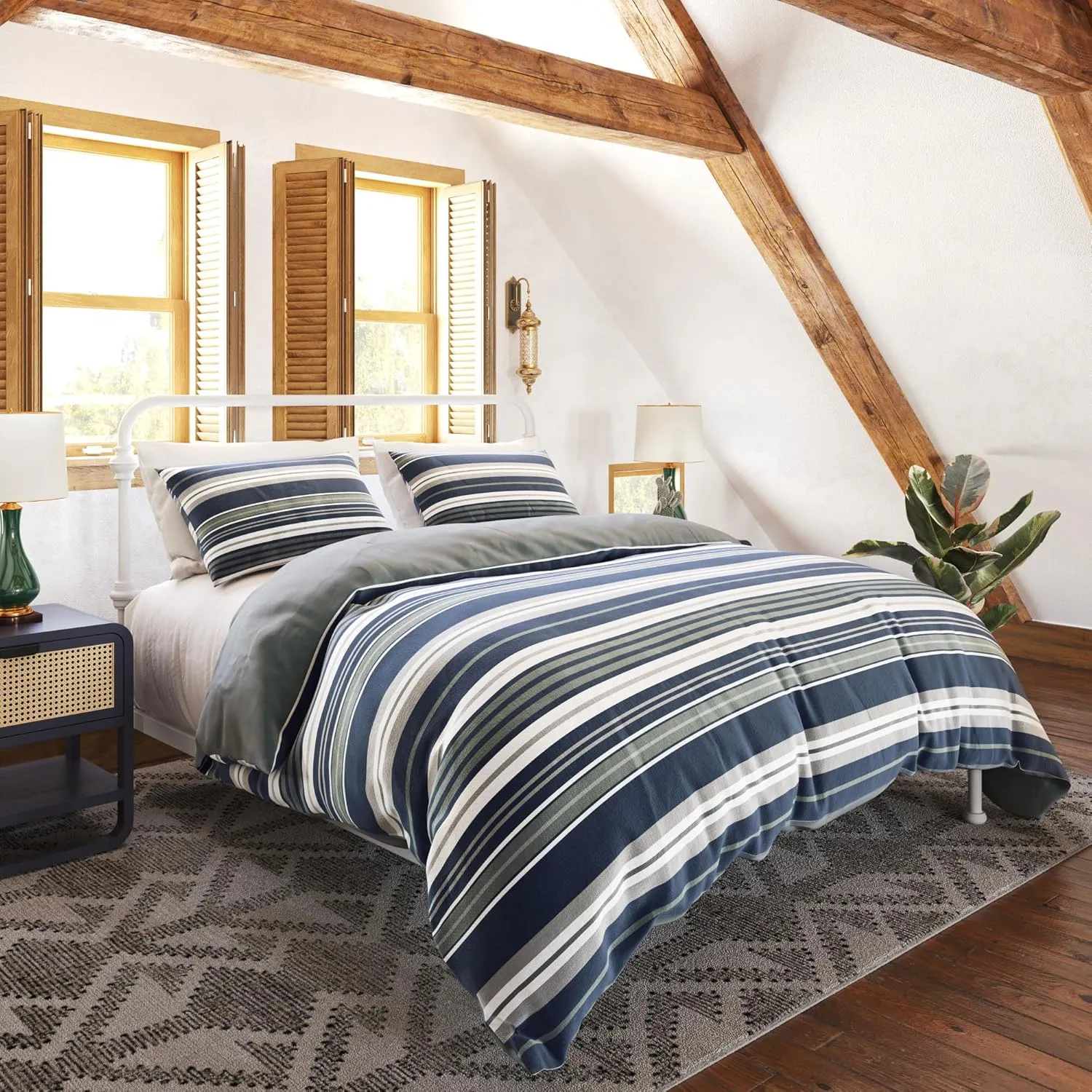 G.H. Bass & Co. Cypress Stripe 3-Piece Comforter Bedding Set, Full/Queen, Forest Green