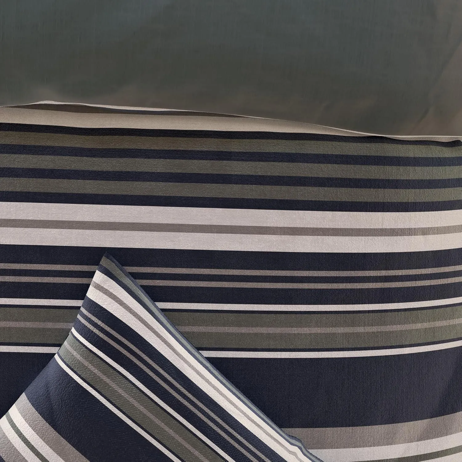 G.H. Bass & Co. Cypress Stripe 3-Piece Comforter Bedding Set, King, Forest Green