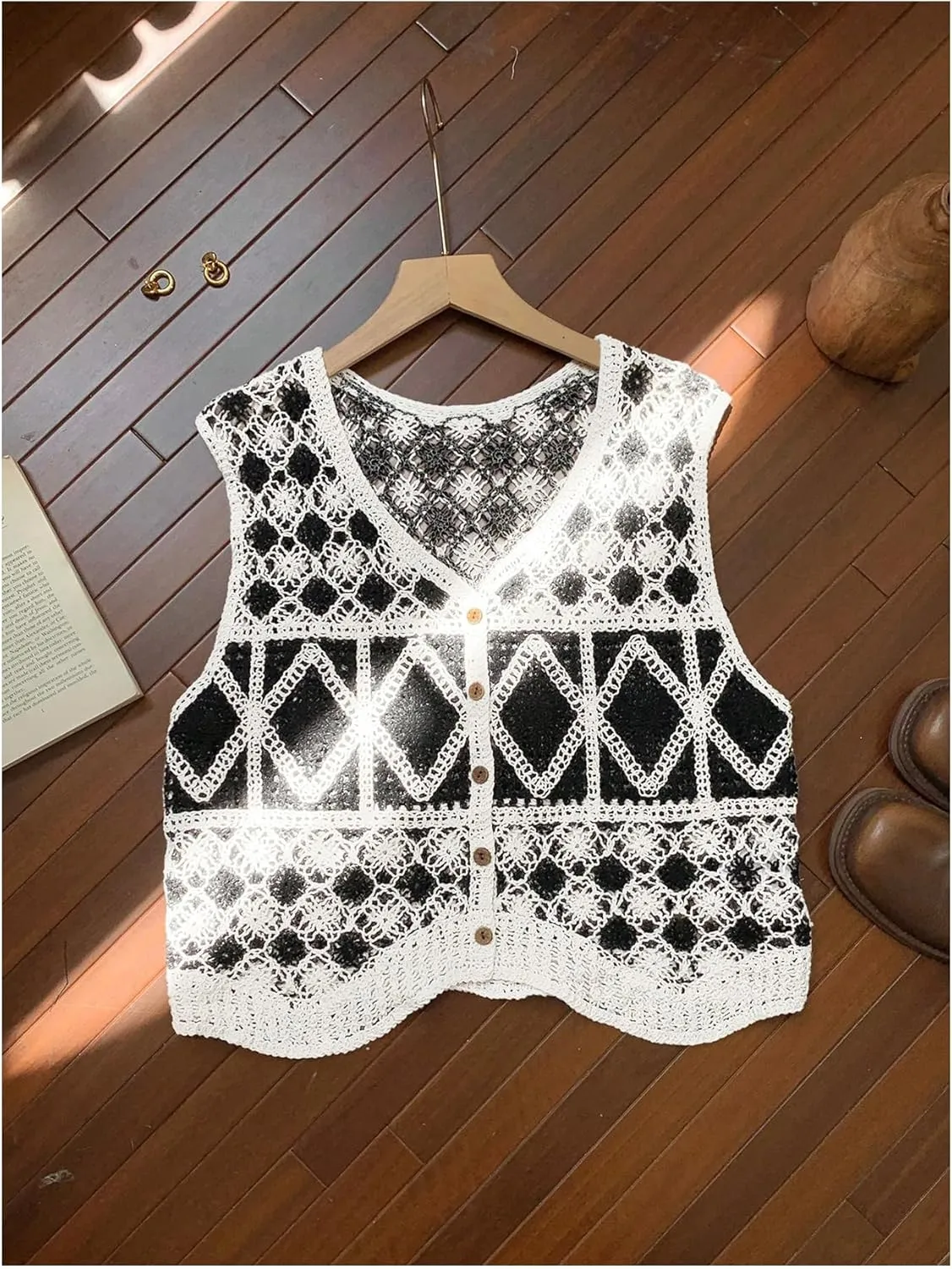 GORGLITTER Women's Button Down Crochet Vest Top Sleeveless Boho Western Tank Tops Country Concert Outfits