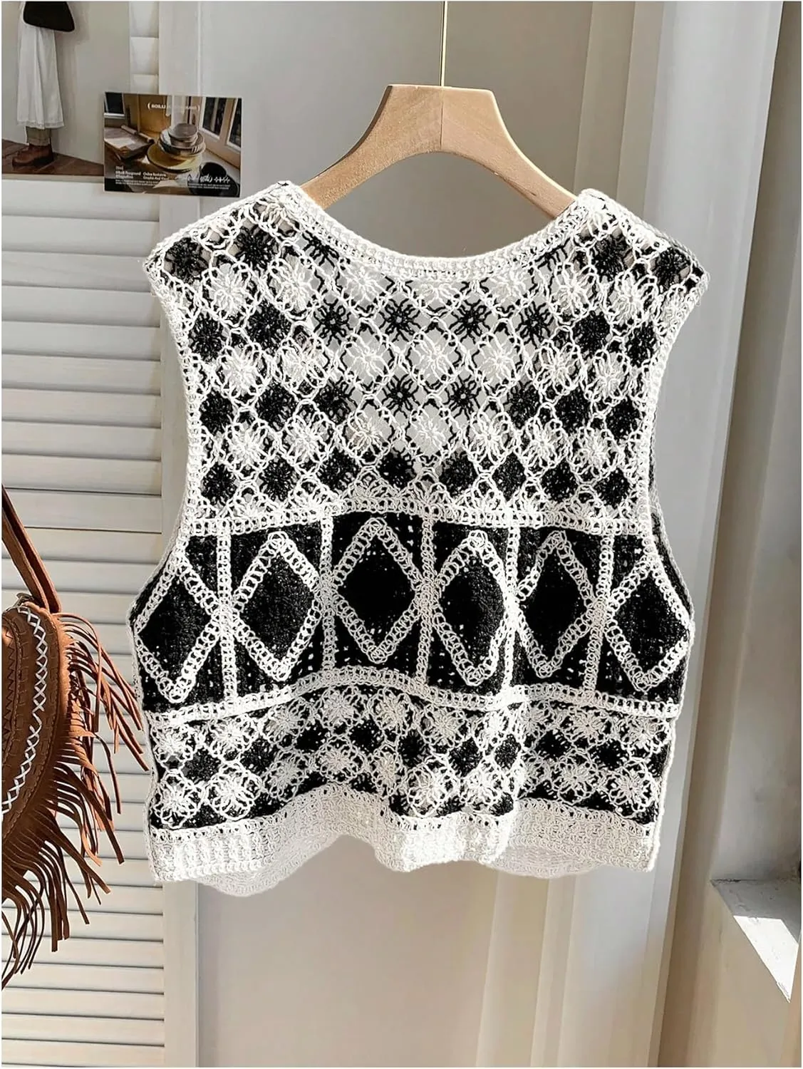GORGLITTER Women's Button Down Crochet Vest Top Sleeveless Boho Western Tank Tops Country Concert Outfits