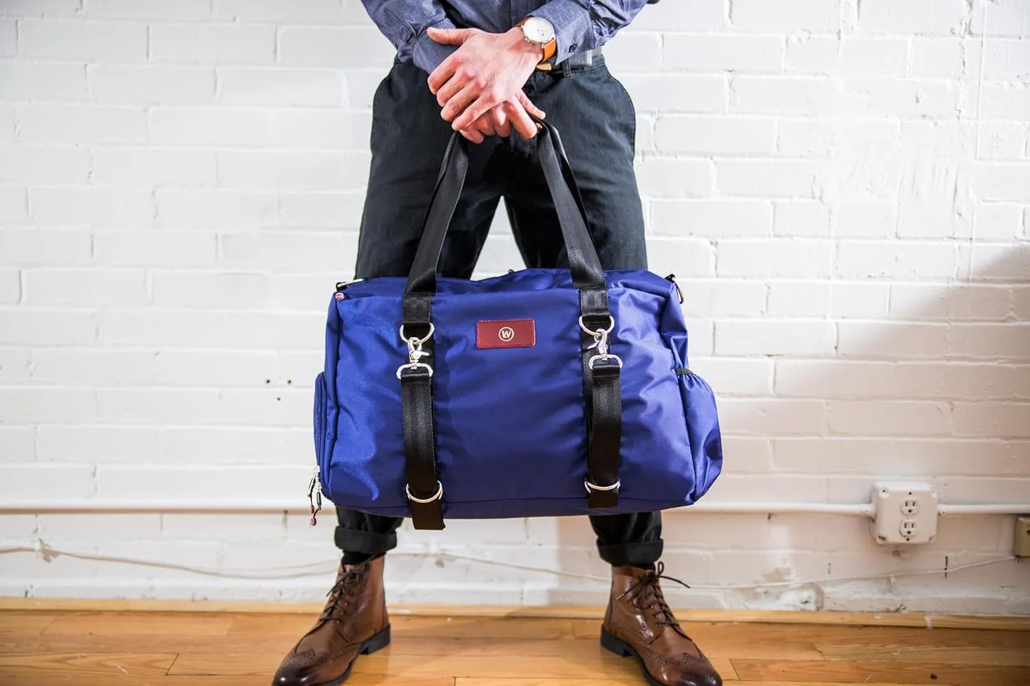 Gym Duffel Bag for Men or Women – Bag with Shoe, Laptop & Wet Compartment - Perfect Sports or Workout Shoulder Bag with Multiple Compartments – CrossFit, Yoga, Boxing - THE LUXX