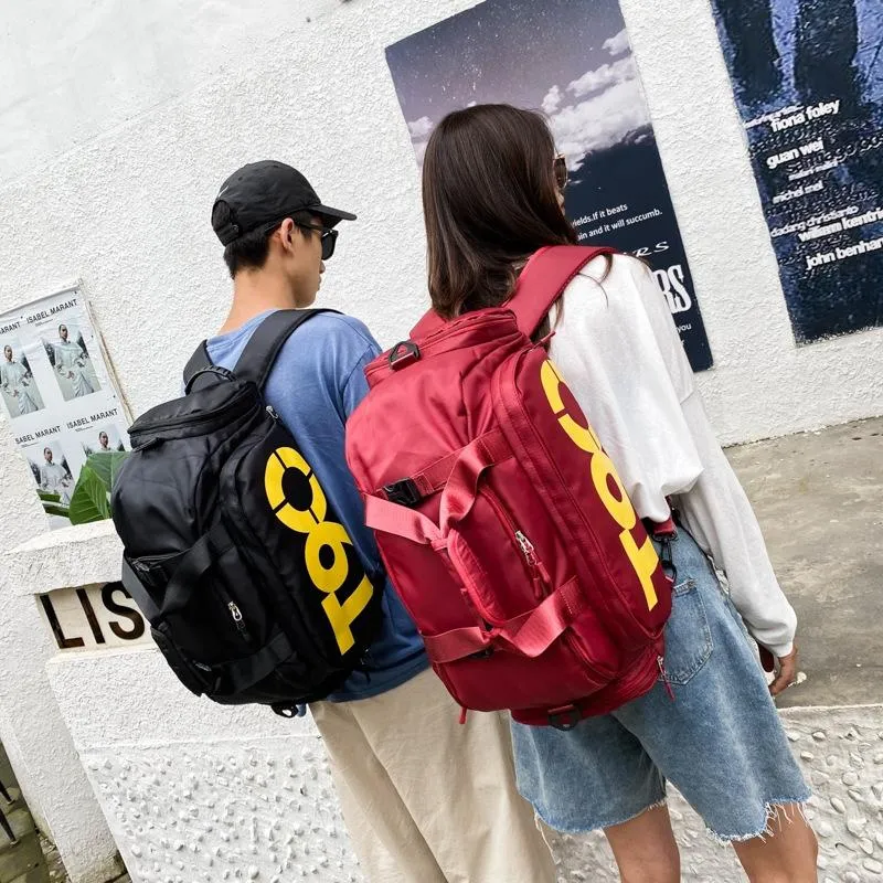Large Capacity Sports Bag With Wet / Dry Separation