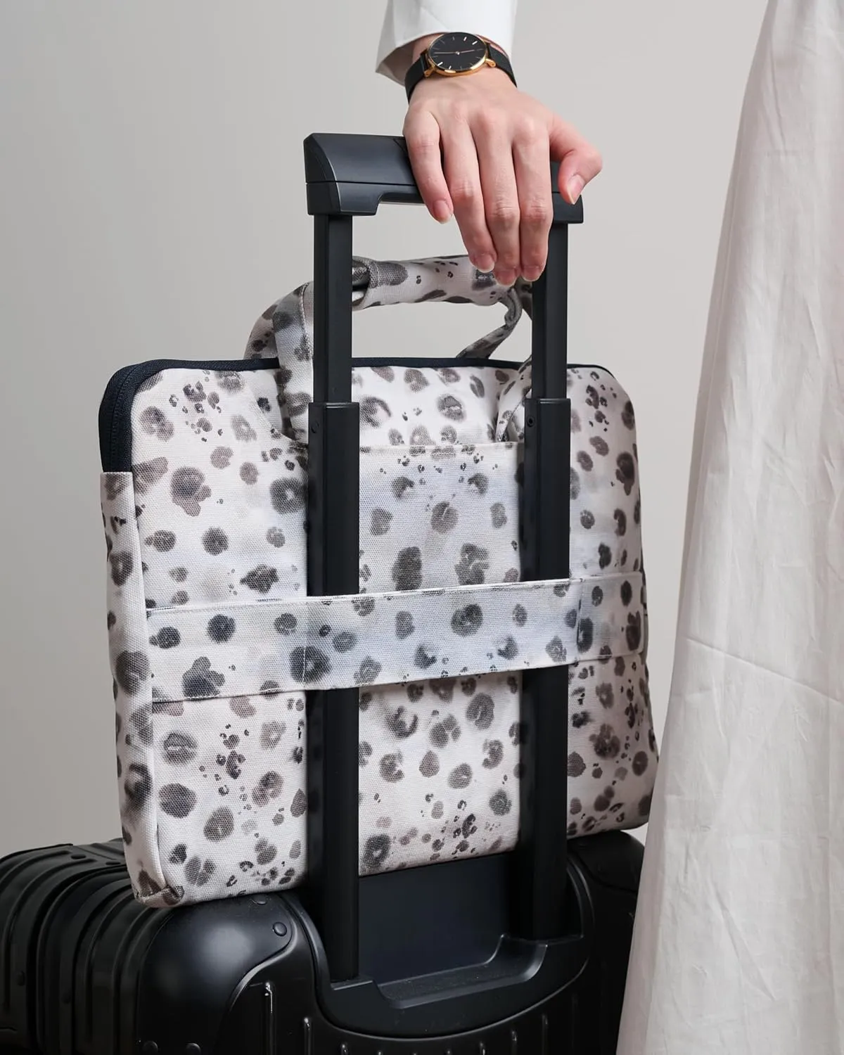 Maison d'Hermine Laptop Bag upto 13.5 inch Stain and water repellent Cotton canvas - Cheeta