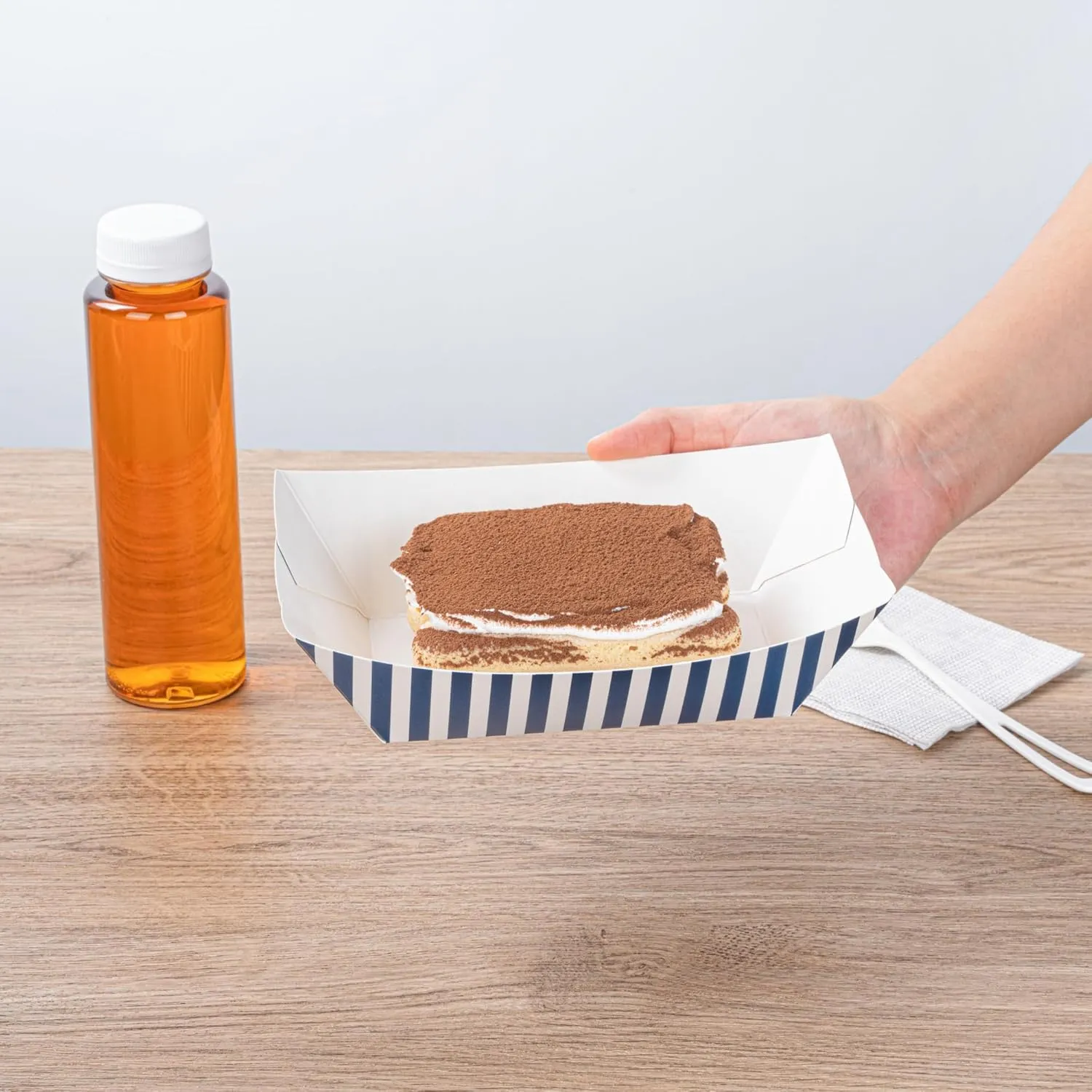Restaurantware Bio Tek 1 Pound Food Boats, 50 Disposable Paper Food Trays - Heavy-Duty, Greaseproof, Striped Paper Food Boats, For Snacks, Appetizers, Or Treats, Use At Parties Or Carnivals