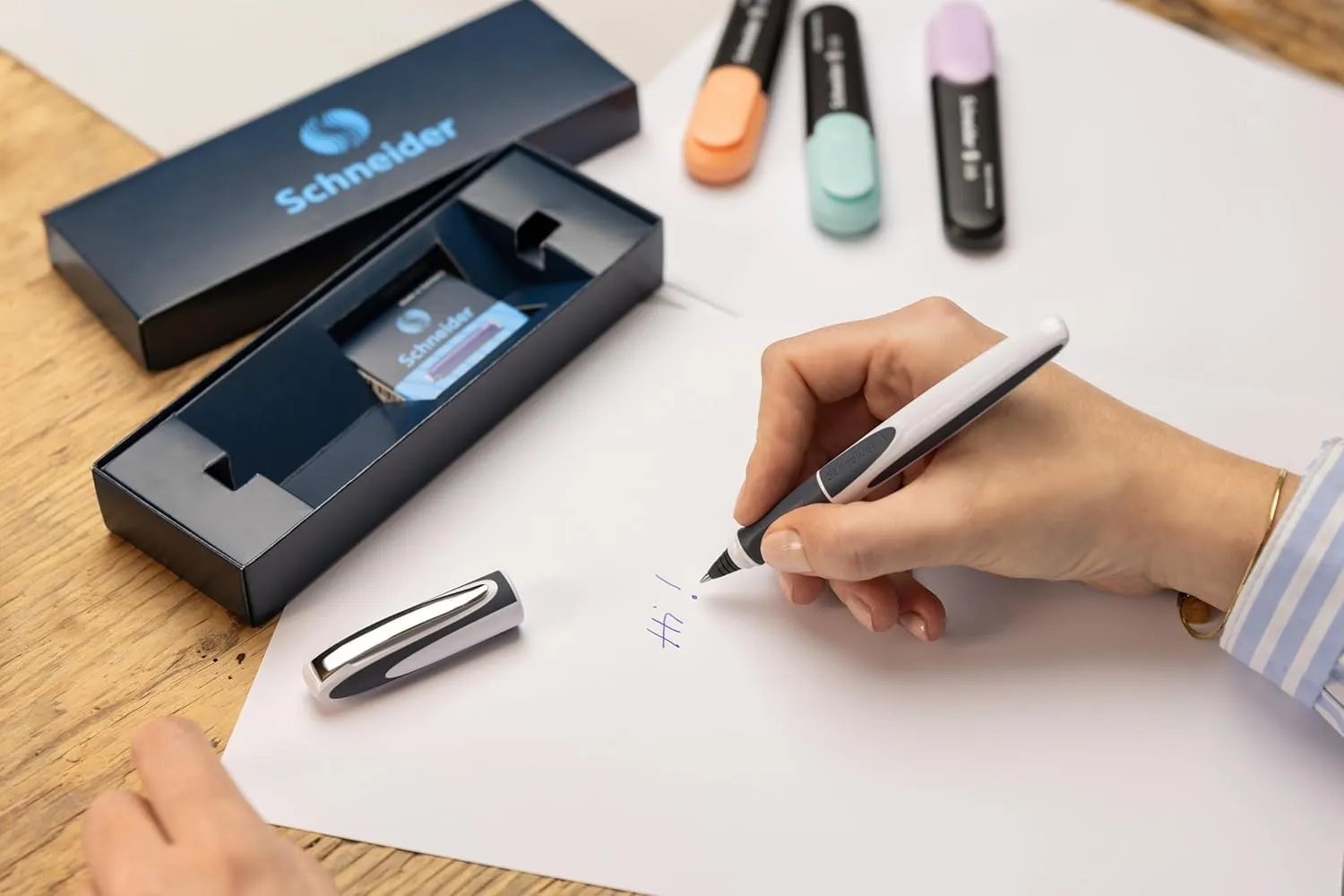 Schneider Ray Rollerball Pen Gift Set in Cardboard Case (Including Standard Ink Cartridges, Suitable for Right and Left-Handed Users) Fresh