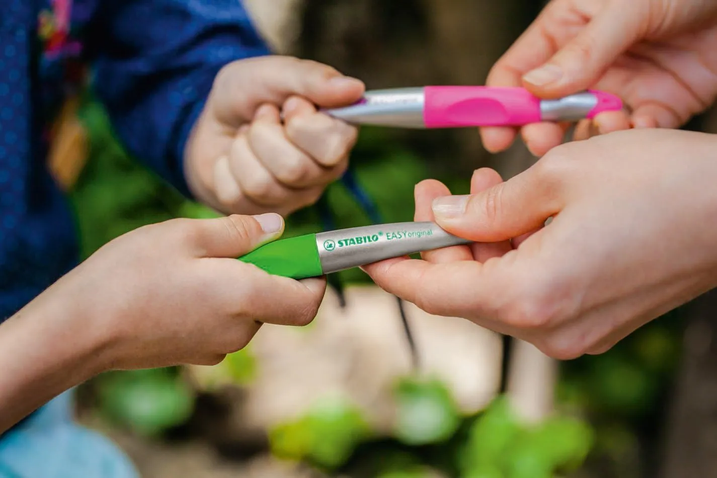 STABILO EASYoriginal Handwriting Pen Right Handed - Green/Silver