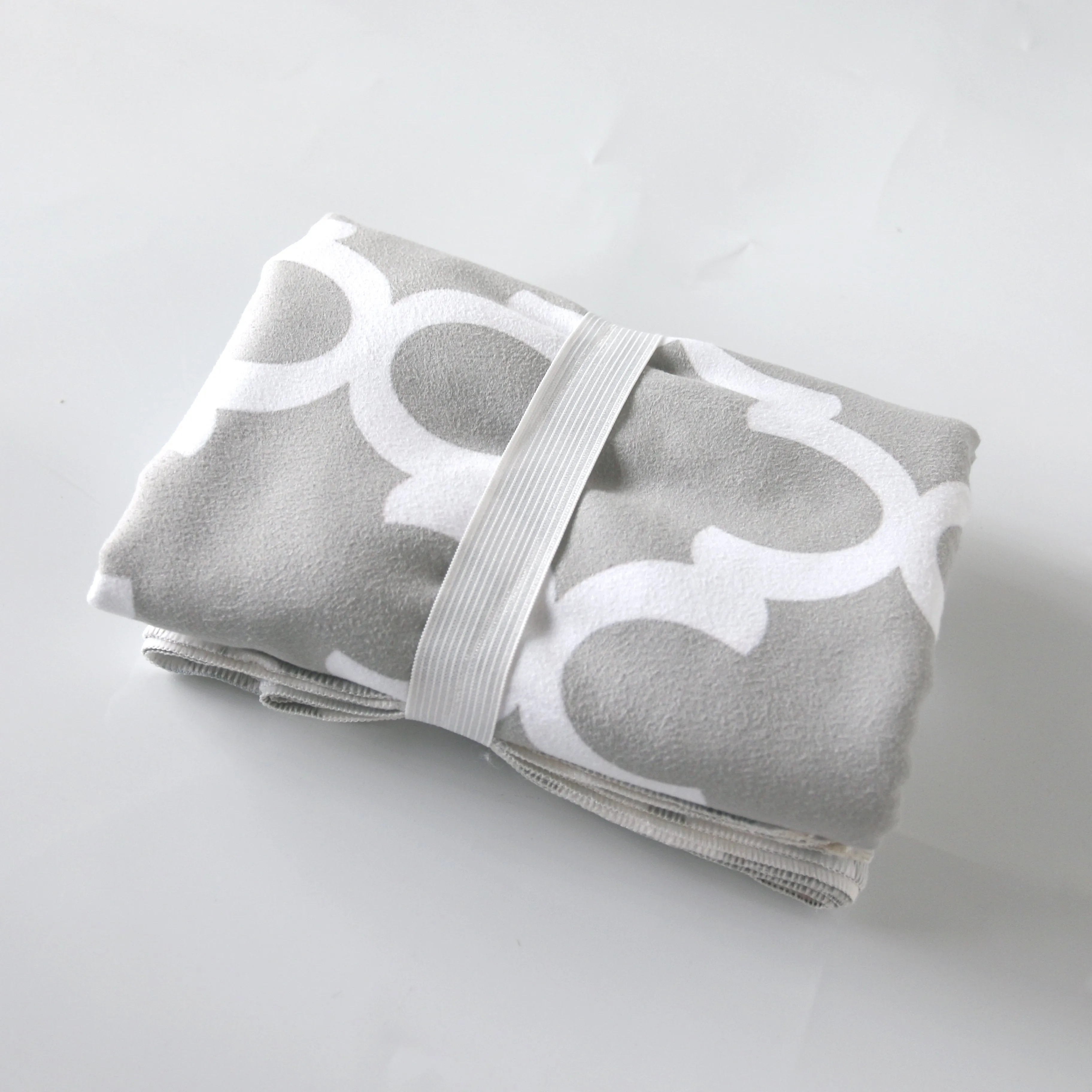 The Original Turtle Island Round Sand-Free Towel
