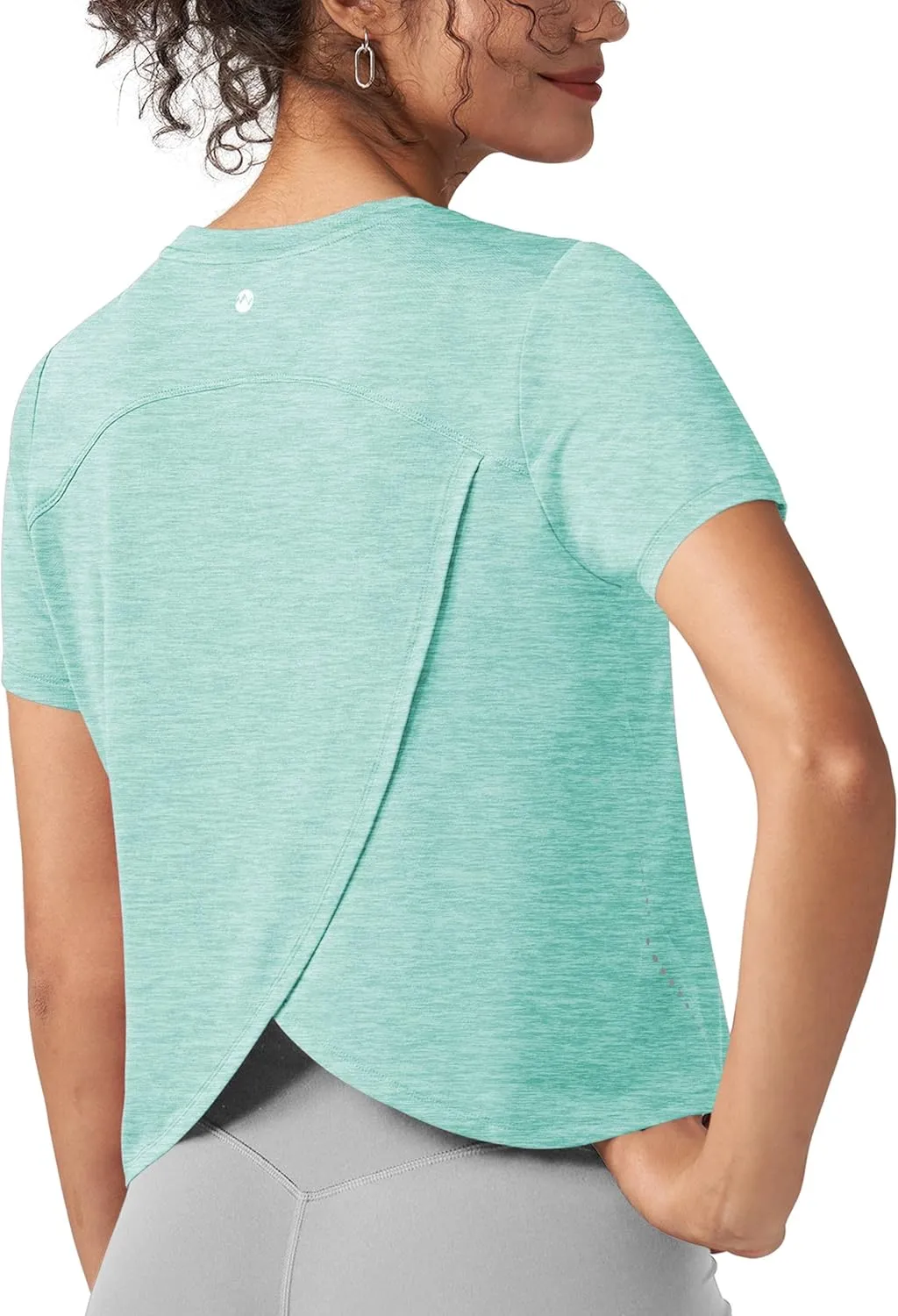 Willit Women's Workout Tops Athletic Shirts Cropped Short Sleeve Split Back Gym Breathable Quick Dry